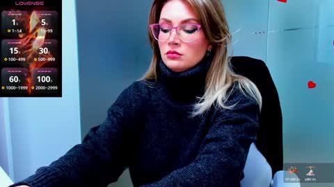 evelyne_rose online show from January 11, 2025, 5:52 am