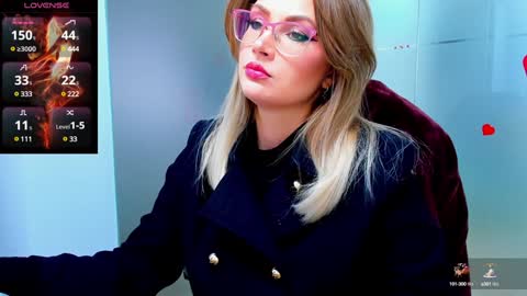 evelyne_rose online show from January 12, 2025, 7:00 am