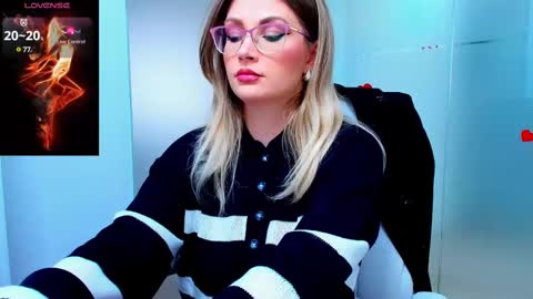 evelyne_rose online show from March 12, 2025, 6:07 am
