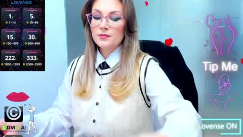 evelyne_rose online show from April 8, 2026, 2:00 am