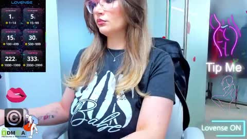 evelyne_rose online show from May 24, 2026, 5:01 am