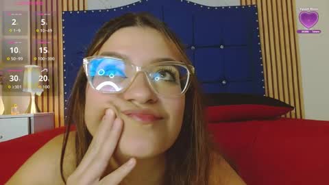 Snapshot of evelynfire2 chatting on November 19, 2025, 6:41 pm evelynfire2 online show from November 19, 2025, 6:41 pm