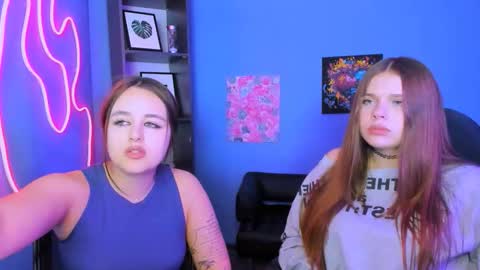 Snapshot of evelynlovelyy chatting on March 17, 2026, 5:16 pm evelynlovelyy online show from March 17, 2026, 5:16 pm