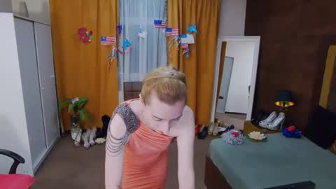 Snapshot of evelynreagan chatting on August 3, 2026, 6:01 am evelynreagan online show from August 3, 2026, 6:01 am