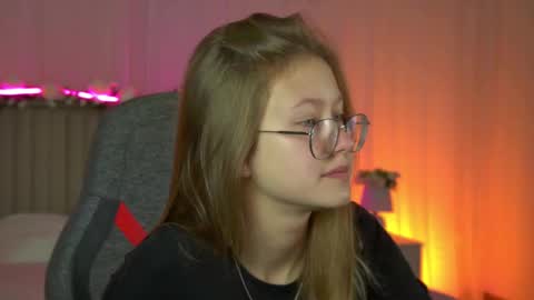 Snapshot of evemundie chatting on September 29, 2025, 6:18 am Eve online show from September 29, 2025, 6:18 am