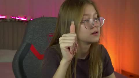 Snapshot of evemundie chatting on October 1, 2025, 12:44 pm Eve online show from October 1, 2025, 12:44 pm