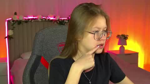 Snapshot of evemundie chatting on October 15, 2025, 11:10 am Eve online show from October 15, 2025, 11:10 am