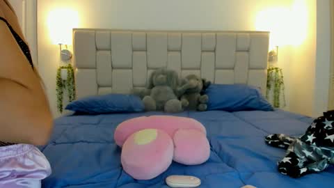 even_scoty online show from November 5, 2025, 2:28 pm