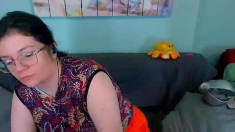 Snapshot of everly_rays chatting on May 4, 2026, 11:23 pm Everly online show from May 4, 2026, 11:23 pm