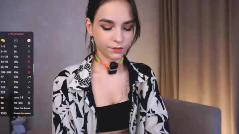 Anita online show from October 3, 2025, 2:41 am