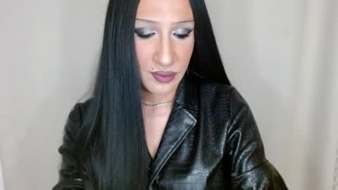 Supreme Maestra online show from October 24, 2025, 6:37 pm