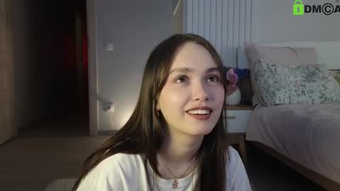 evi_woow online show from February 14, 2025, 10:04 pm