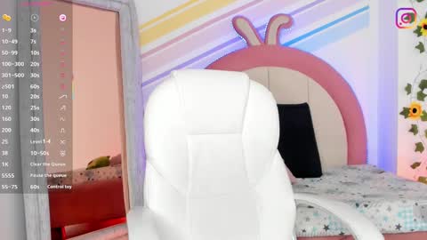 My name is Evie  nice to meet you  really get to know me better private is open  online show from February 12, 2025, 6:30 pm