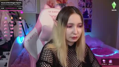 Evie online show from December 19, 2024, 8:02 pm