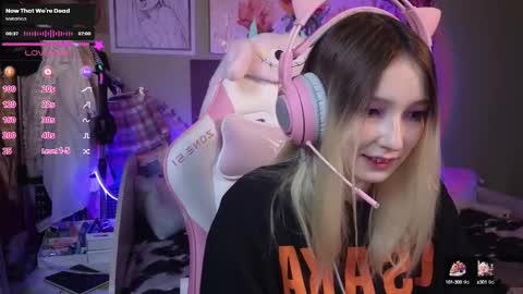 Evie online show from February 4, 2025, 8:28 pm