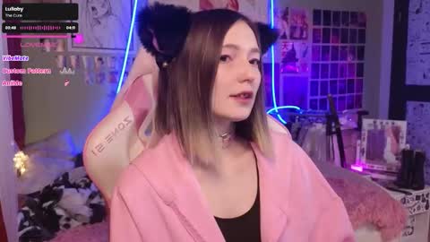 Evie online show from November 21, 2025, 8:24 am