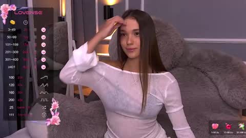 Evie online show from February 19, 2025, 6:43 pm