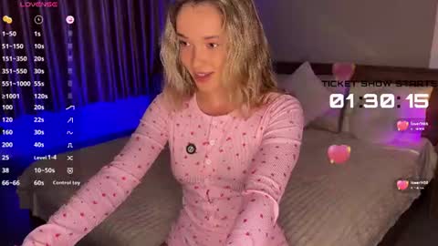 Snapshot of evielina chatting on July 25, 2026, 11:57 pm evielina online show from July 25, 2026, 11:57 pm