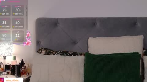 Evie online show from October 4, 2025, 1:36 am