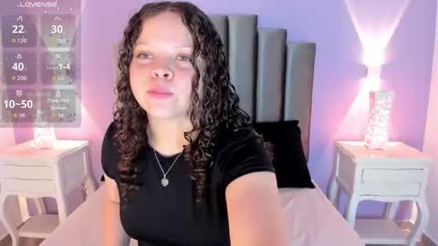 evierouse_ online show from May 22, 2026, 7:41 pm