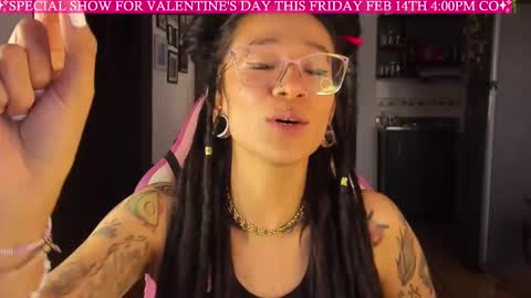 Snapshot of evil_miss_palpatin chatting on February 11, 2025, 10:07 pm Lucia Ilich.... IG miss palpatine NEXT SHOW 200724 online show from February 11, 2025, 10:07 pm