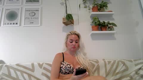 Badblondebunny online show from February 24, 2025, 10:58 pm