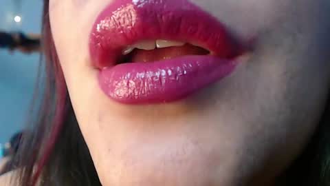 Snapshot of evolethmontenegros chatting on December 3, 2024, 4:03 am Evoleth online show from December 3, 2024, 4:03 am