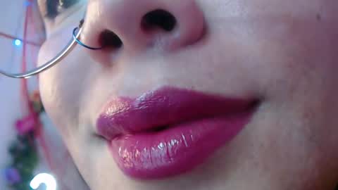 Snapshot of evolethmontenegros chatting on December 11, 2024, 5:00 am Evoleth online show from December 11, 2024, 5:00 am