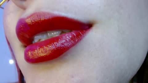 Snapshot of evolethmontenegros chatting on December 16, 2024, 4:13 am Evoleth online show from December 16, 2024, 4:13 am