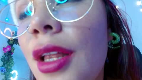 Snapshot of evolethmontenegros chatting on December 16, 2024, 10:18 am Evoleth online show from December 16, 2024, 10:18 am