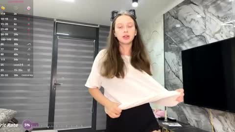 Eva online show from October 19, 2025, 3:12 pm