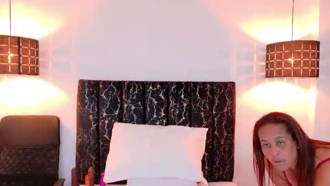 evvaa_moon online show from April 17, 2026, 12:30 pm