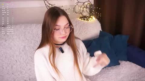 Snapshot of ewavi chatting on October 10, 2025, 11:09 am Emma online show from October 10, 2025, 11:09 am