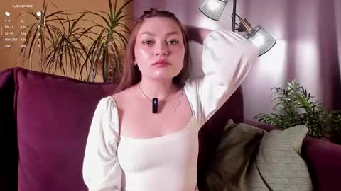 Snapshot of ewavi chatting on October 26, 2025, 11:05 am Emma online show from October 26, 2025, 11:05 am