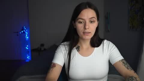 ewelynscott online show from November 26, 2025, 5:03 pm