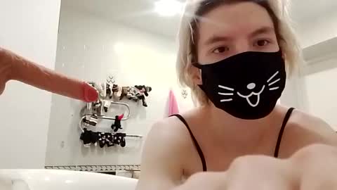 Essa online show from April 21, 2026, 4:30 am