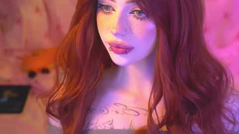 Alyson online show from March 25, 2026, 6:58 pm