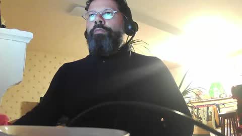 Gio online show from December 9, 2024, 4:47 pm