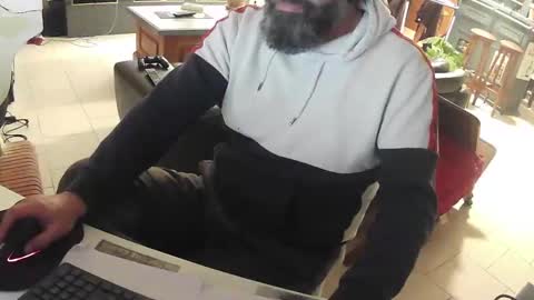 Gio online show from February 2, 2026, 8:18 pm