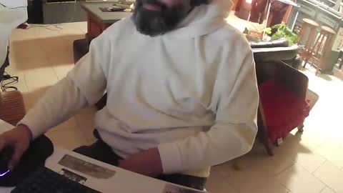 Gio online show from February 3, 2026, 8:47 pm