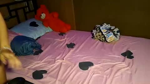exotic_abby69 online show from April 28, 2026, 5:01 am