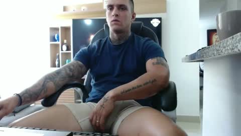 Snapshot of exotic_dude chatting on January 31, 2025, 7:40 pm camilo online show from January 31, 2025, 7:40 pm