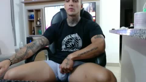 Snapshot of exotic_dude chatting on March 12, 2025, 4:51 am camilo online show from March 12, 2025, 4:51 am