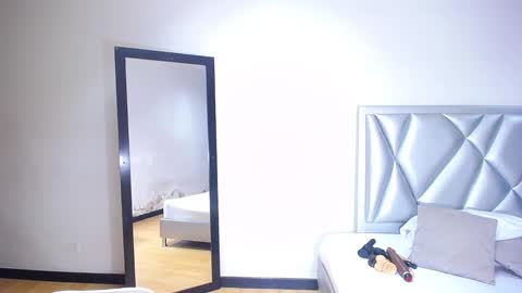 exotic_karmella online show from December 24, 2024, 7:22 pm