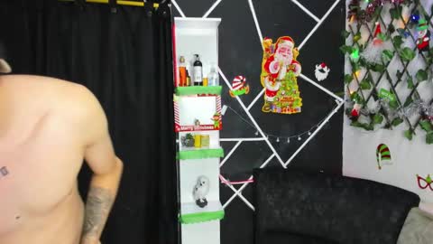 exotic_kisses_ online show from December 6, 2024, 5:55 pm