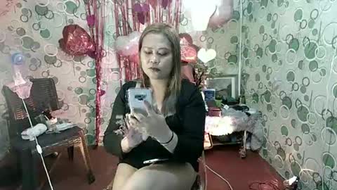 exoticapril01 online show from February 22, 2026, 4:49 pm