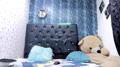 Snapshot of exotichot_couple chatting on March 6, 2026, 10:17 pm exotichot_couple online show from March 6, 2026, 10:17 pm