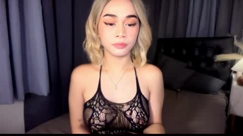 Snapshot of expensivets_chloe chatting on June 4, 2026, 8:15 pm chloee online show from June 4, 2026, 8:15 pm