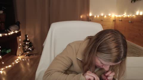 Snapshot of exponentex5 chatting on December 27, 2024, 11:42 pm Crystal online show from December 27, 2024, 11:42 pm