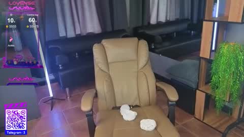 exxxcore_ online show from September 19, 2025, 6:26 am